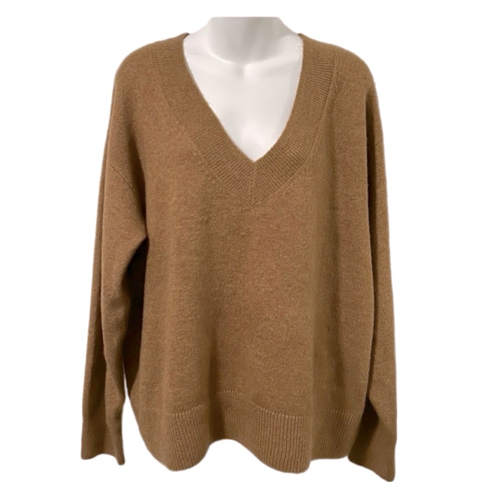 🆕 GAP Super Soft V Neck Sweater